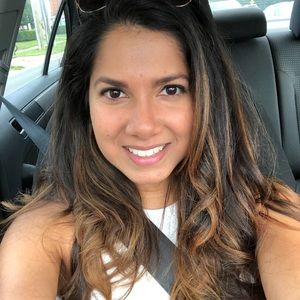 Meet your Posher, Caitlin